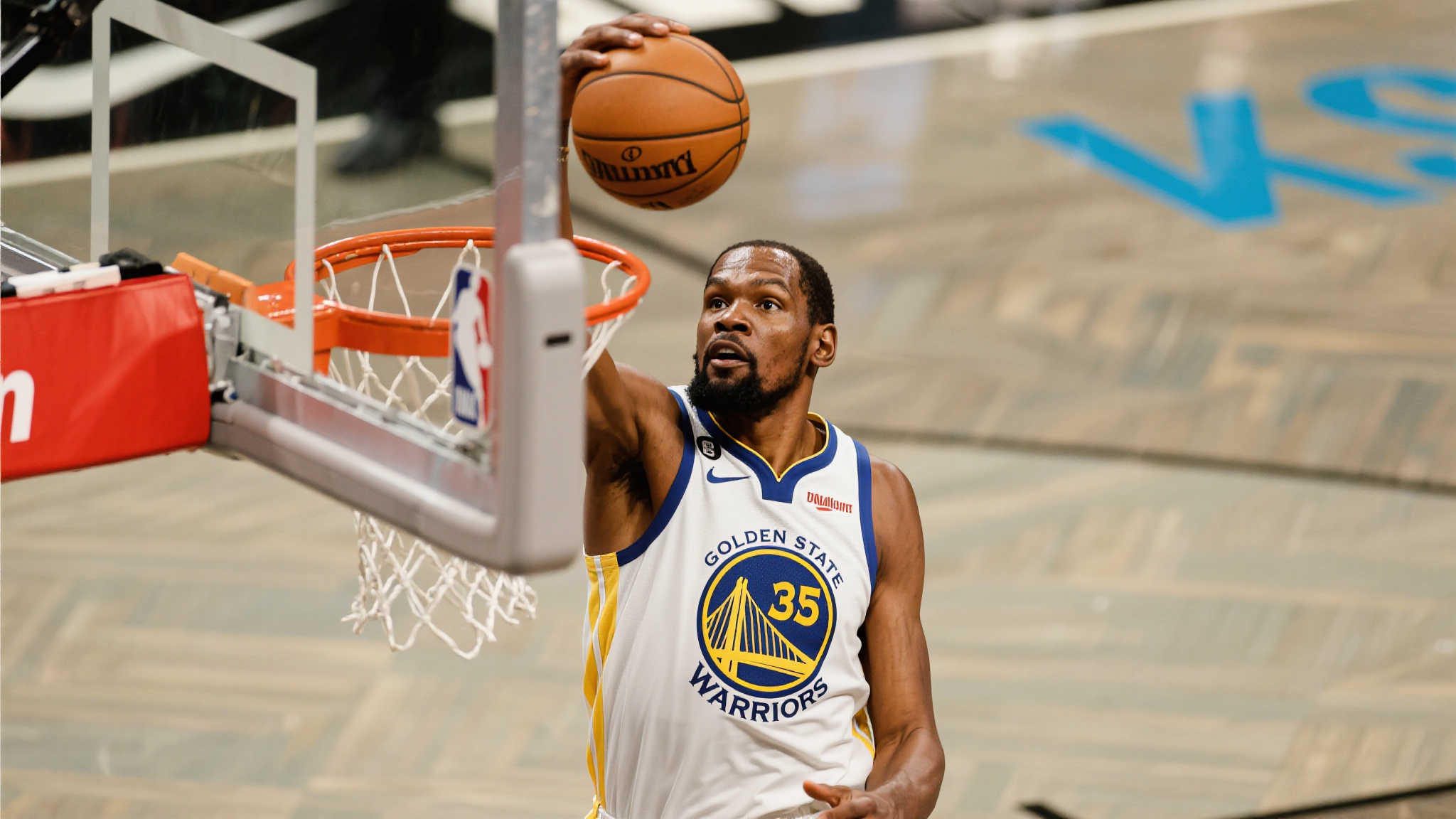 而说到榜单另一霸主"凯文·杜兰特"，大家自然会联想